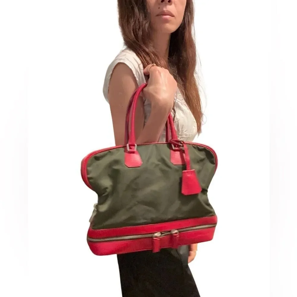 Auth Prada red leather and green nylon hand bag - Picture 12 of 16